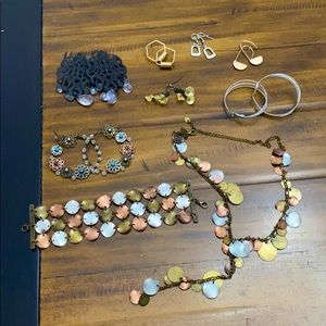 Assorted jewelry lot